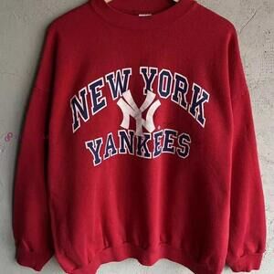 New York Yankees Graphic Red Color Crewneck Sweatshirt Elbertfranklin5